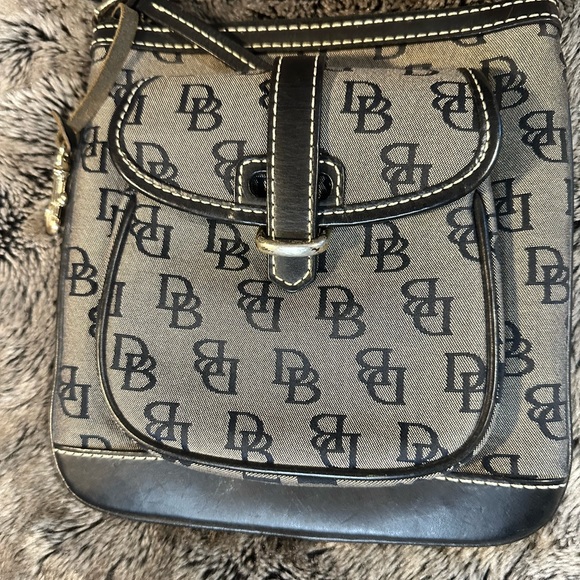 Dooney & Bourke Black Logo Letter Carrier Jacquard Signature Crossbody bag - Picture 6 of 8